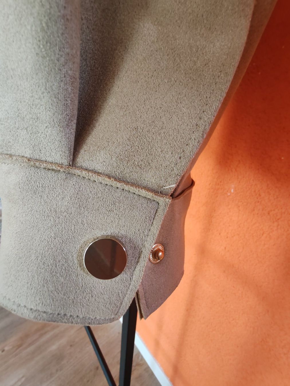 Camicette: Neue Bluse aus Lederimitat von Zara – Nuovo (secondo la descrizione) da Egnach venduto da bgdo26 4