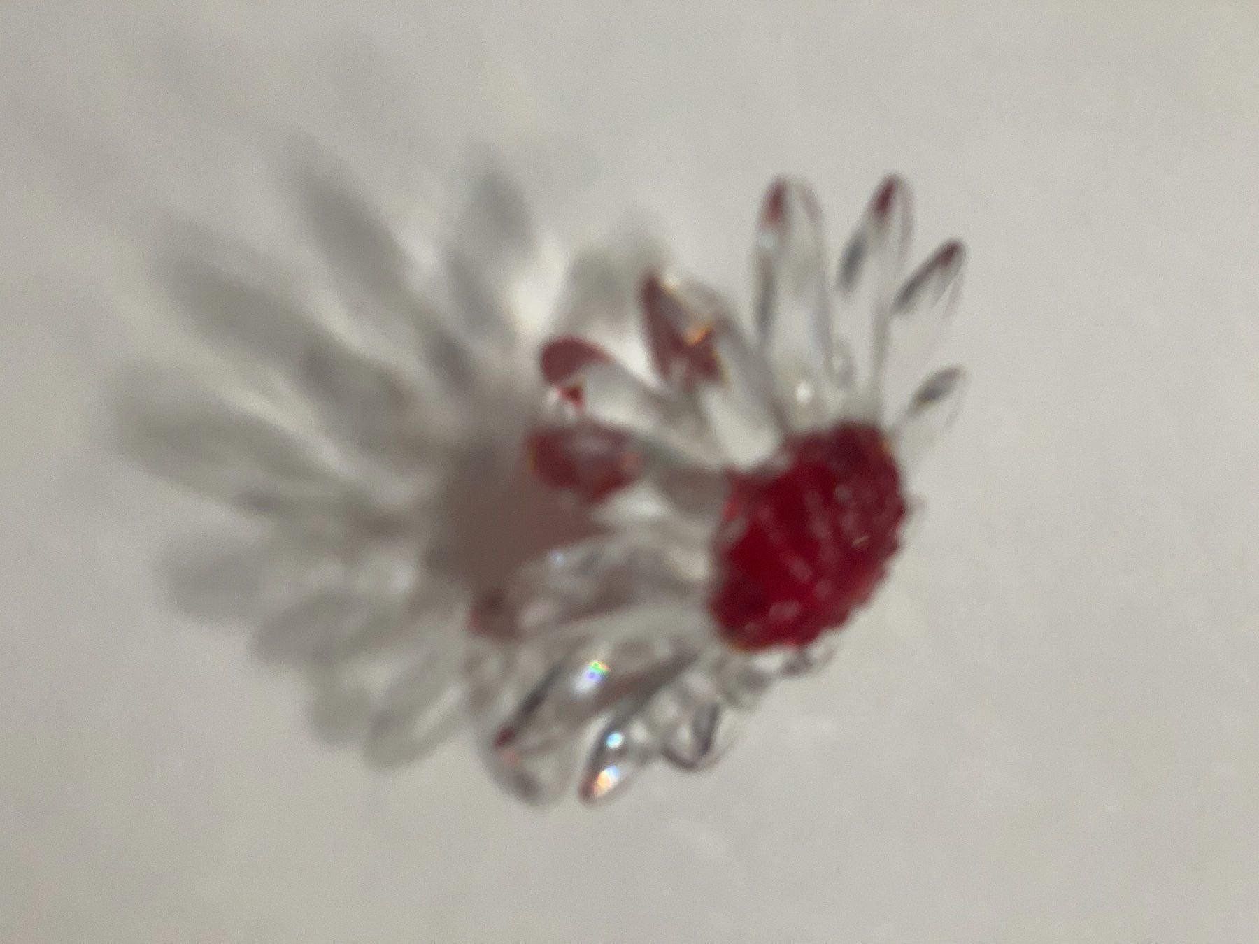 Swarovski Statuette: Swarovski Margarite Rot – Nuovo (secondo la descrizione) da Oberglatt ZH venduto da Multimix