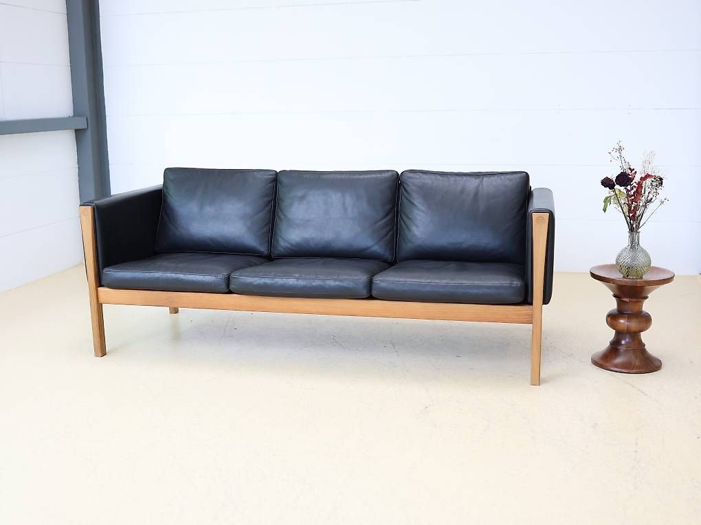 Hans J. Wegner Divani: Hans J. Wegner CH163 Sofa von Carl Hansen | Eiche & Leder – Usato da Meinisberg venduto da atelier_TILIJA