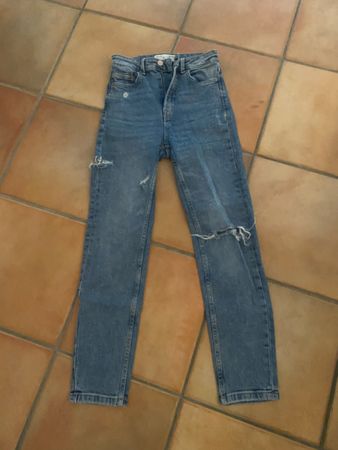 Jeans Mom Slim von Stradivarius, Gr. 34
