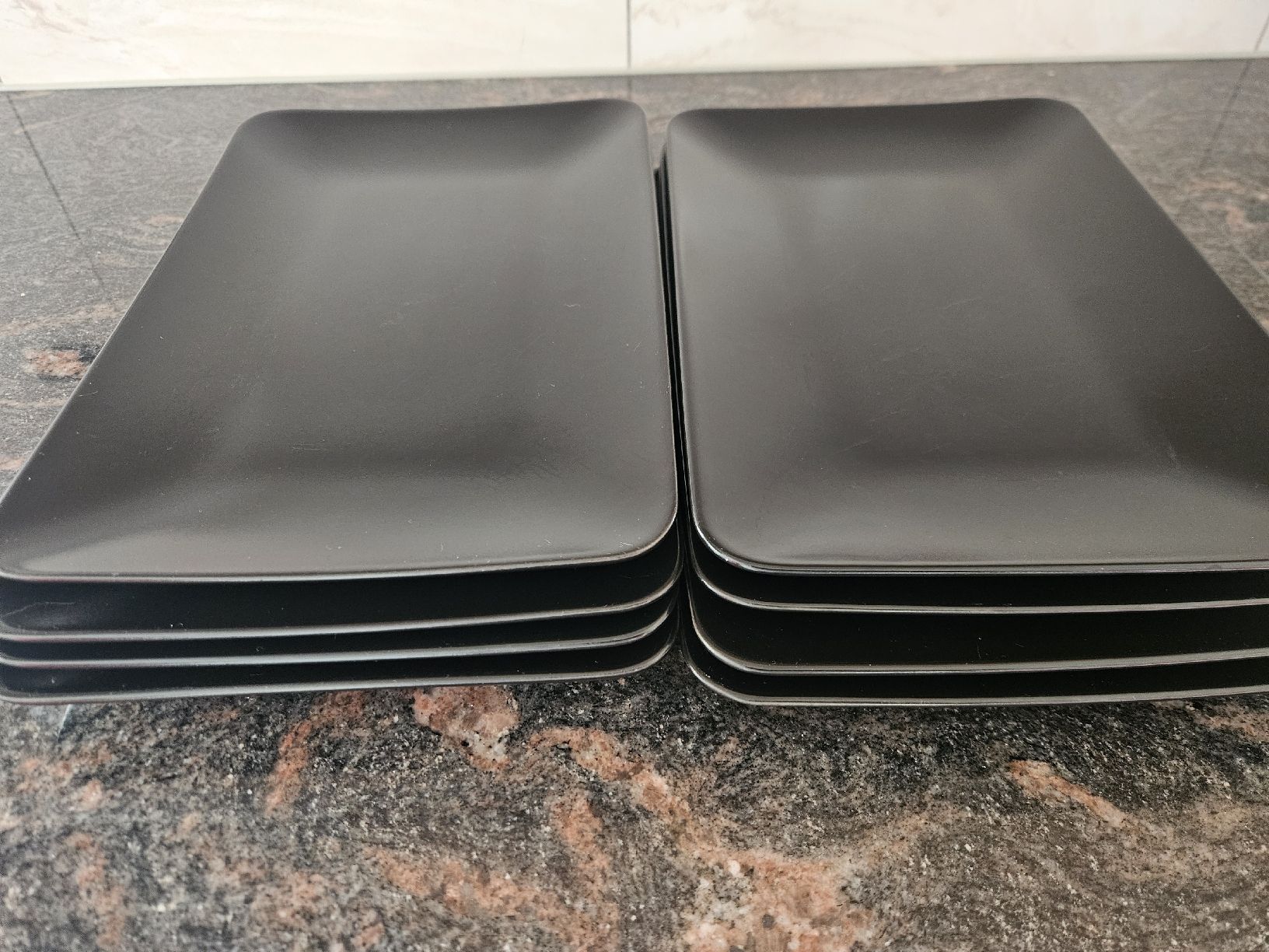 Ikea Teller Set, schwarz, 8 Stk (Gebraucht) in Wädenswil für CHF 20 – mit Lieferung auf Ricardo kaufen