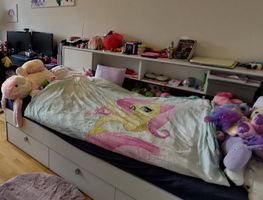 Lit avec tiroirs, sommier, matelas et étagère latérale