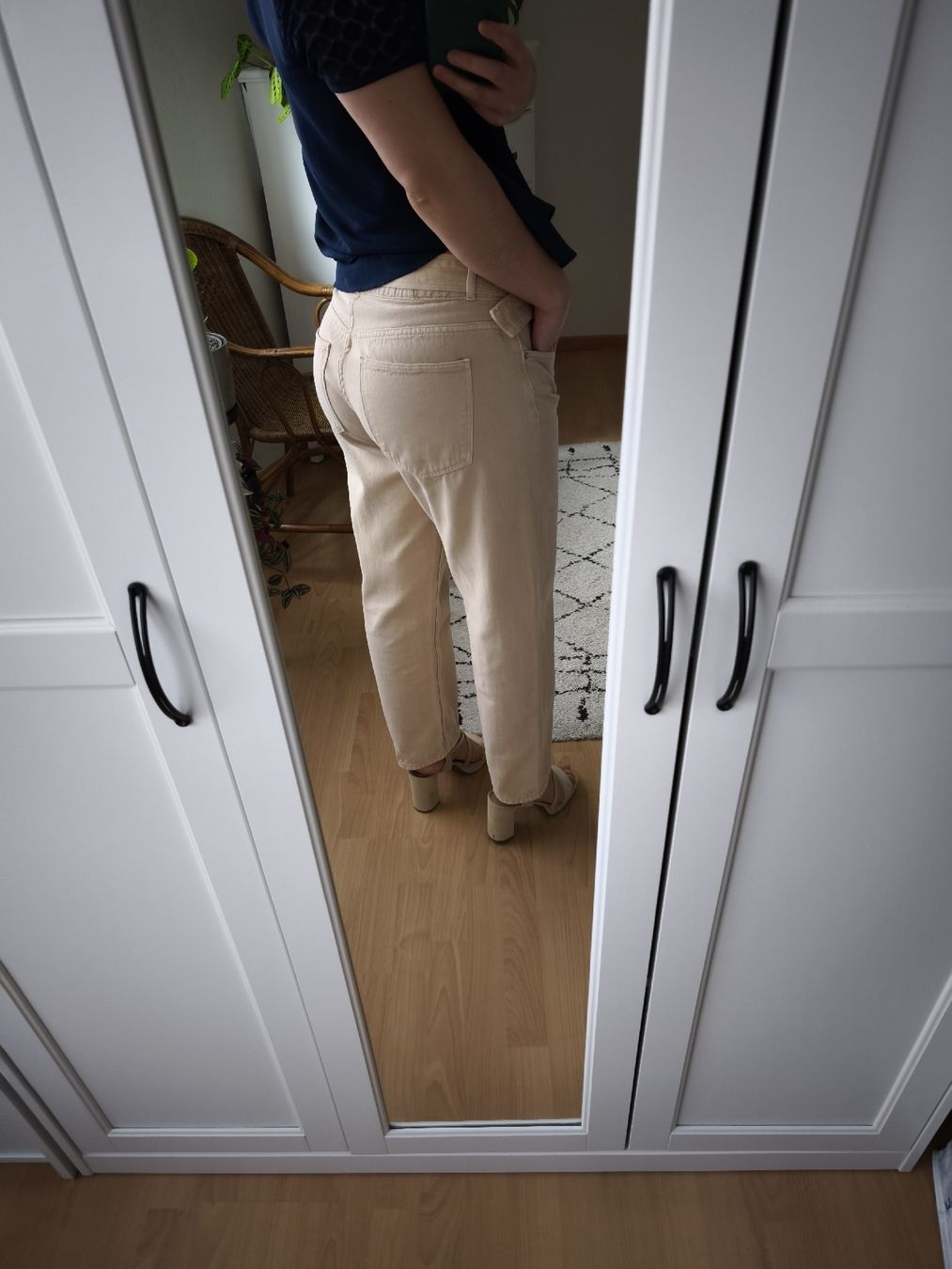 Jeans: Vila Nova pants, size 42, with belt – Gebraucht aus Zürich von nir_n9jc 3