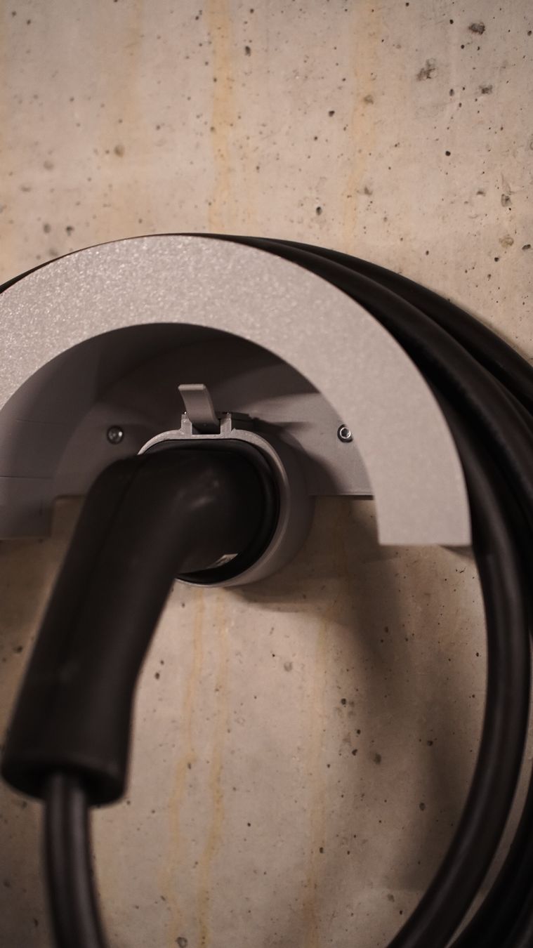 Altro Materiale elettrico: Kabelhalter für Typ 2 Ladekabel - Stecker gerade – Nuovo (secondo la descrizione) da Kerns venduto da Phil.zi 3