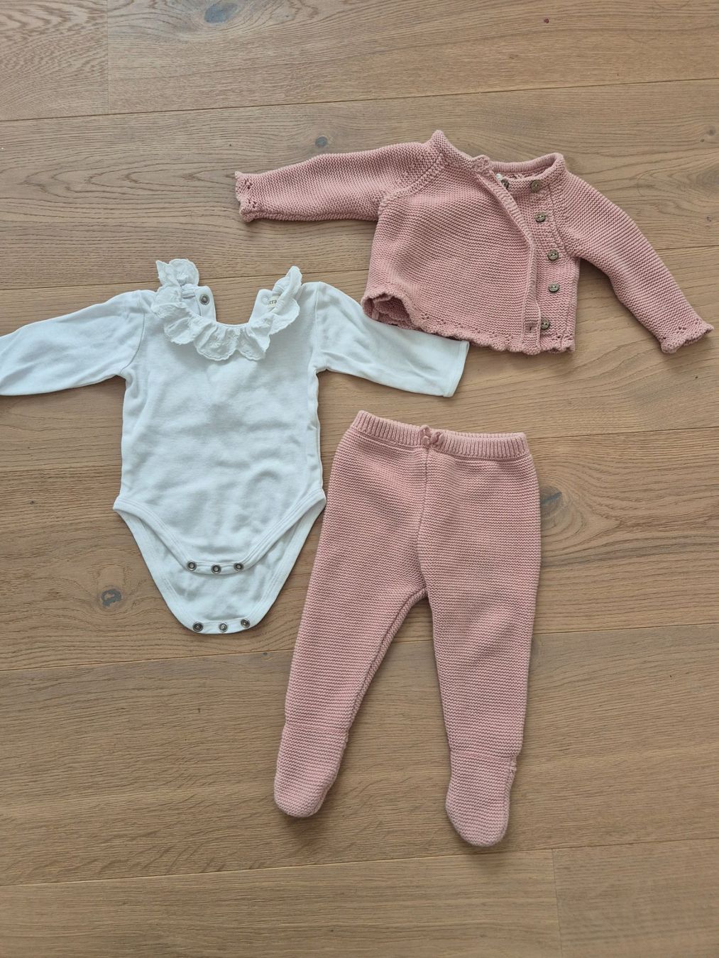 Lotti & Set di vestiti: Baby Set, Gr. 56-62cm, Mädchen – Usato da Goldau venduto da simona.dettling