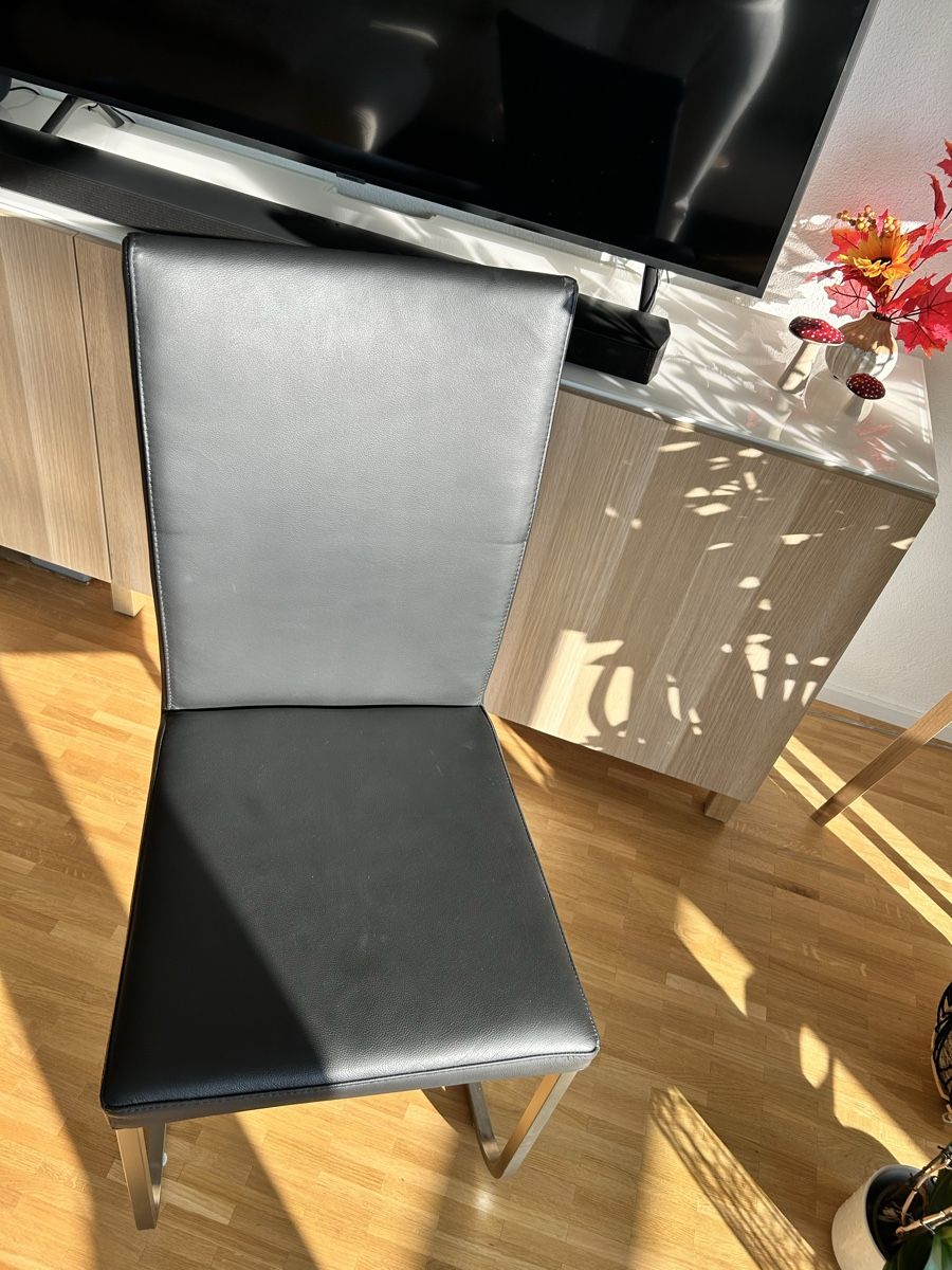 Livique Chaises: Esszimmer Stühle – D'occasion à Pratteln par manuelabru 1