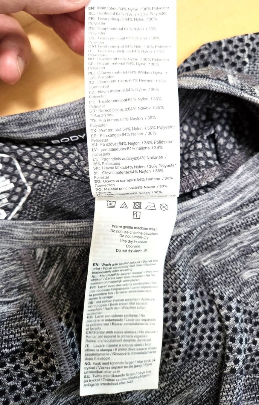 Asics T-shirt: Asics Langarmshirt Grösse M grau meliert neu – Nuovo (secondo la descrizione) da St. Gallen venduto da AnBau 3