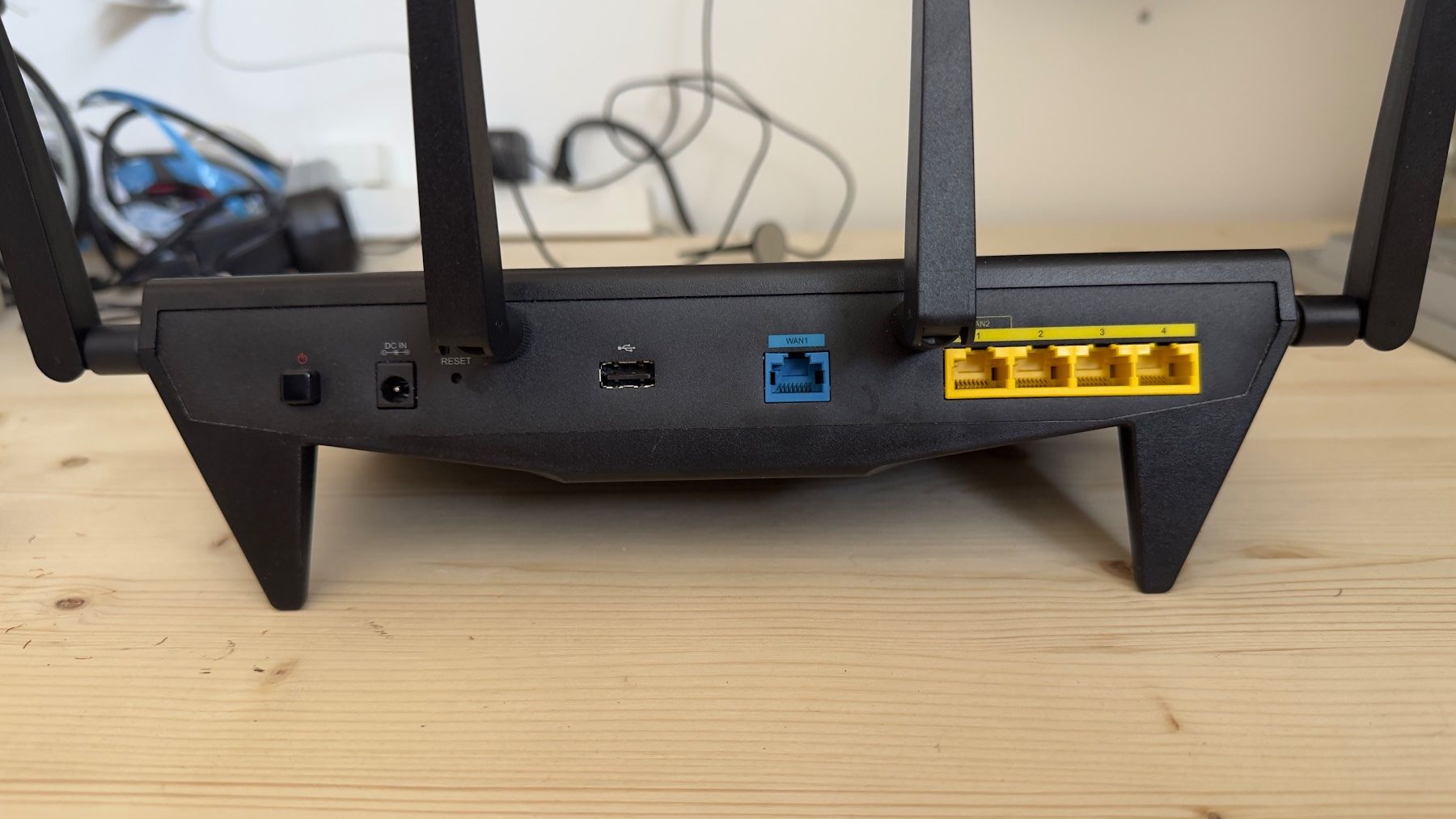 Synology Modems & Routeurs: W-Lan Router Synology RT 2600ac – D'occasion à Stans par Welte0 2