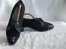 Elegante Pumps für den schmalen Fuss