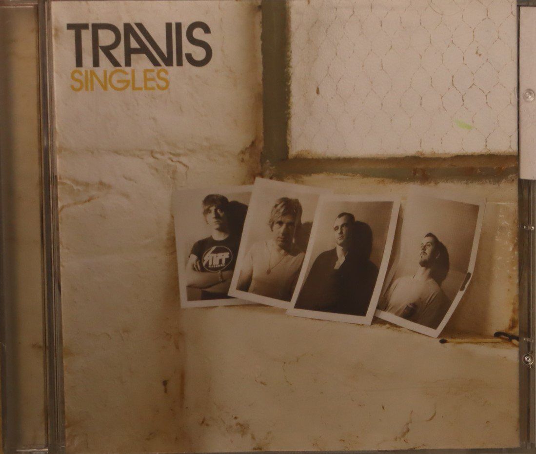 CD: Travis – Singles – Usato da Luzern venduto da CONTENTI