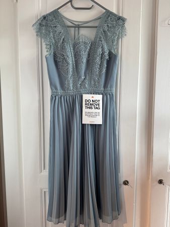 Kleid hellblau Spitze plissiert