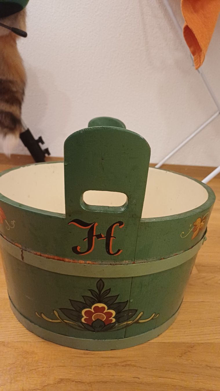 Altre Decorazioni per giardino: Dekorative alter Holz-Zuber, Handbemalt – Usato da Oberneunforn venduto da Bumbam 3
