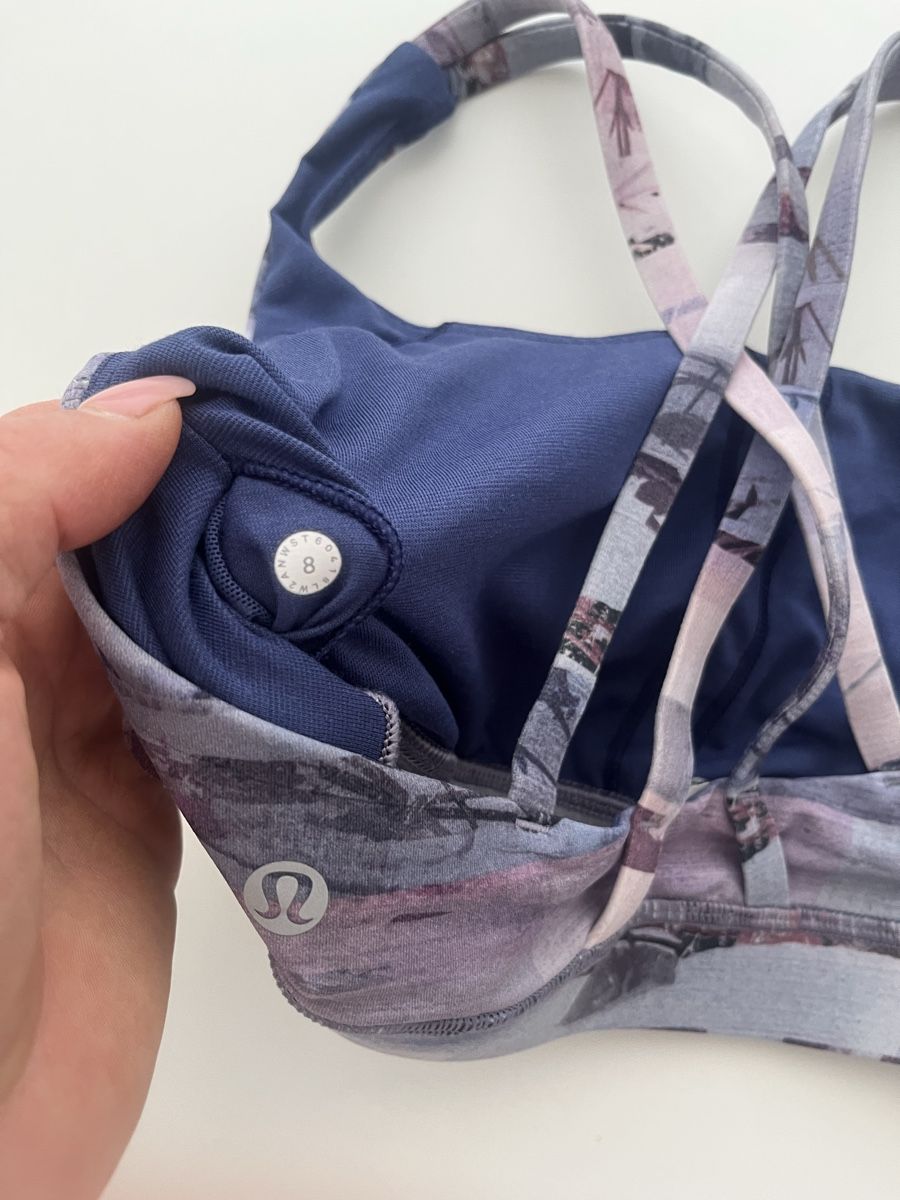 Lululemon Top: Lululemon Top – Usato da Dottikon venduto da kat_jk9m 2