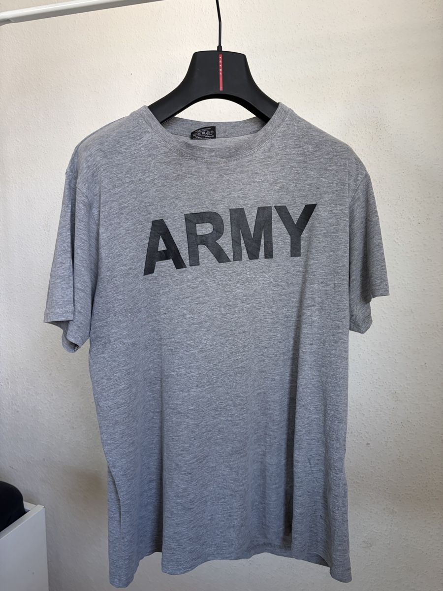 T-shirt: Army Herren T-Shirt Grau Gr. M – Usato da Zürich venduto da mat_bcg2