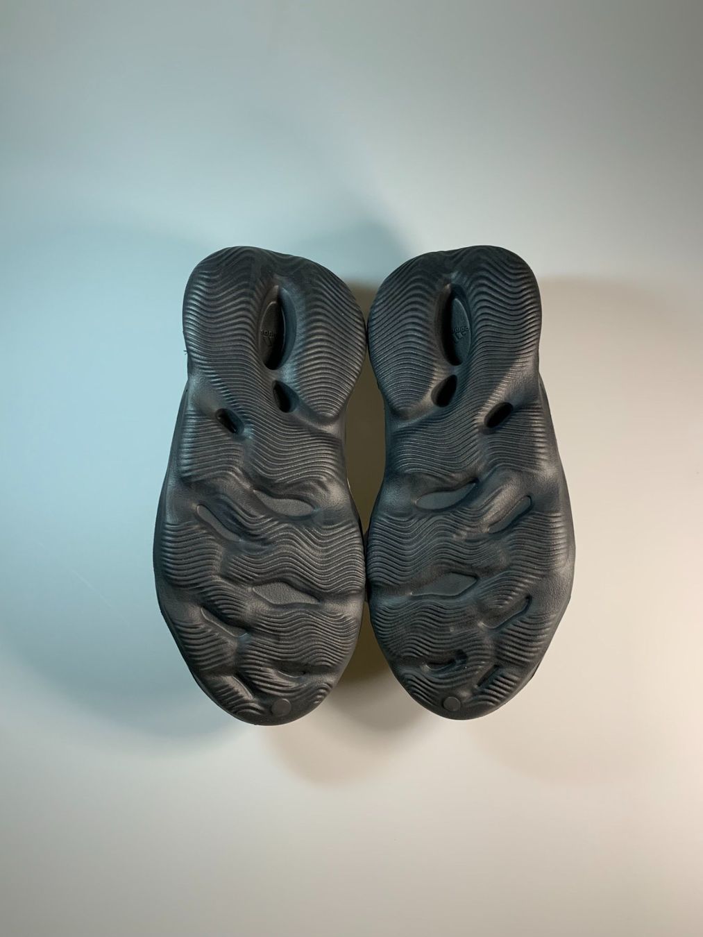 Scarpe da uomo: Yeezy Foam RNR Onyx ( Runner ) – Nuovo e nell'imballaggio originale da Thörishaus venduto da SnkrsVie 2