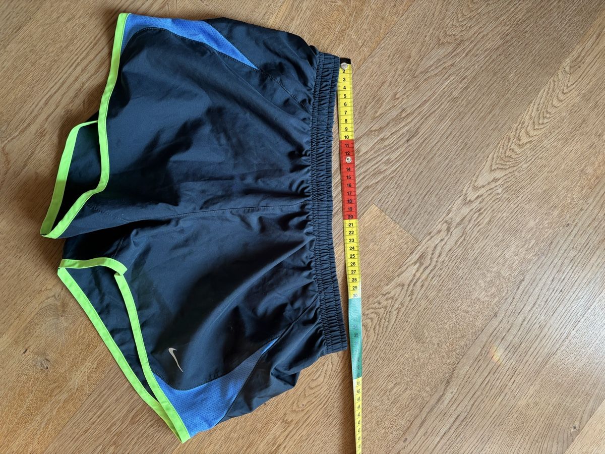 Nike Pantaloni: Nike Shorts – Nuovo (secondo la descrizione) da Zürich venduto da san_qzr2 2