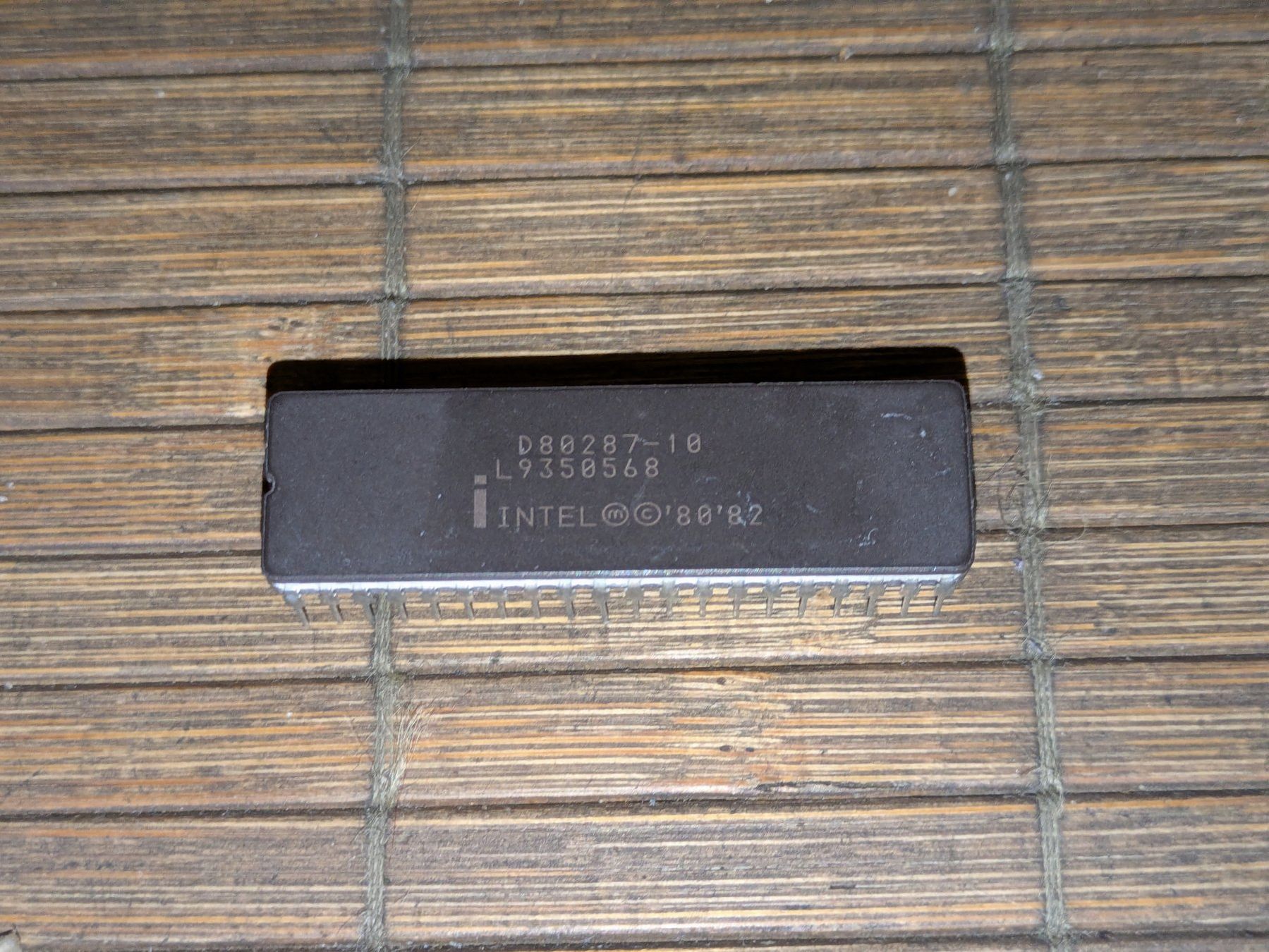 Intel Componenti elettronici: Intel D80287-10 Coprocesseur 287 10 MHz pour Intel 286 – Difettoso da Châtelaine venduto da Pttn