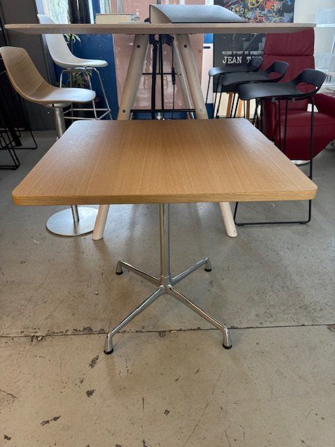 Vitra Tavoli: Vitra Eames Contract Table – Usato da Zollikofen venduto da OberliAG