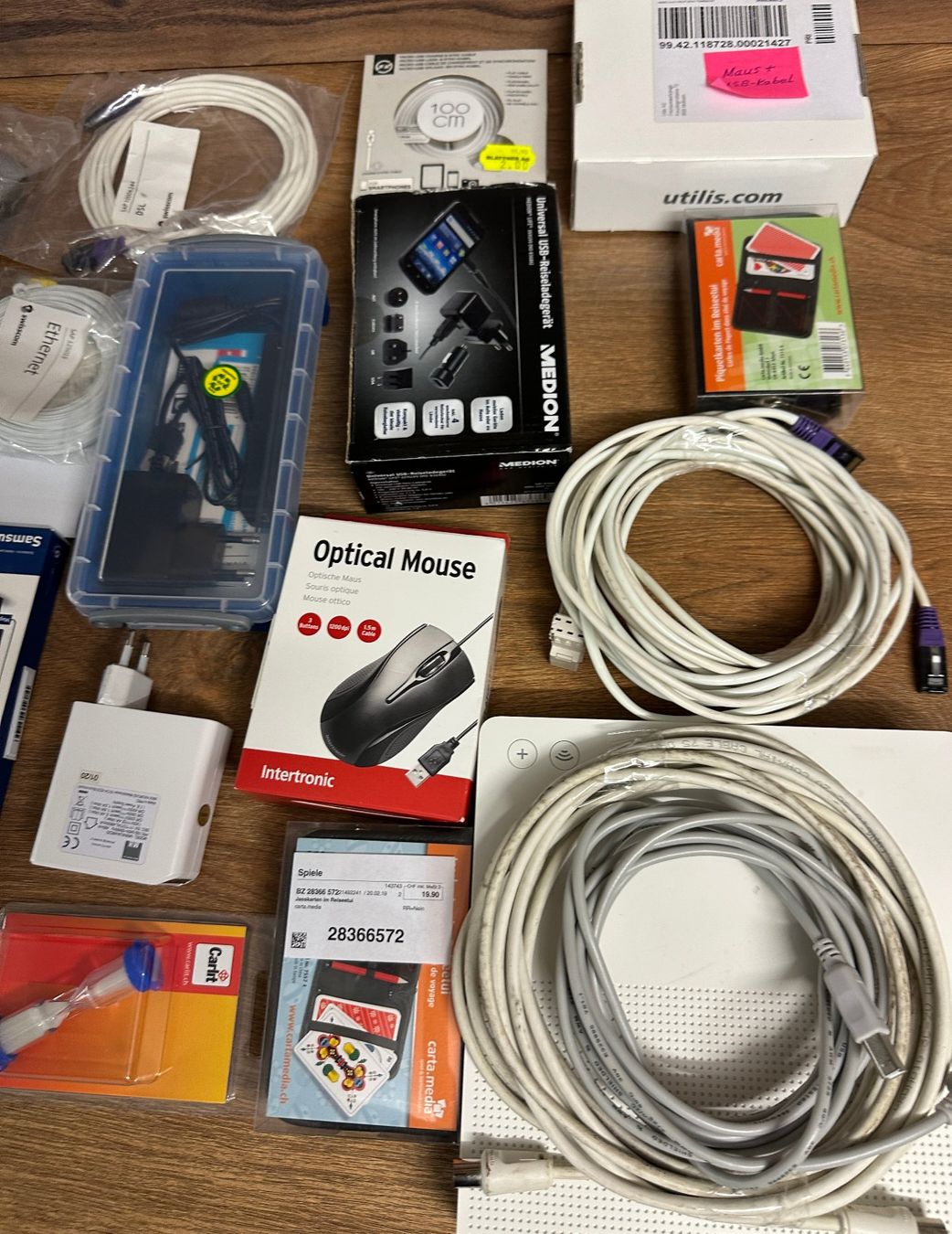 Componenti elettronici: Restposten / Elektronik-Artikel: Kabel, Maus, Adapter – Usato da Nussbaumen AG venduto da olitech5415 1