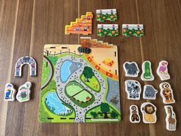 Holz-Zoo Spielset für Kinder, gut erhalten, komplett!