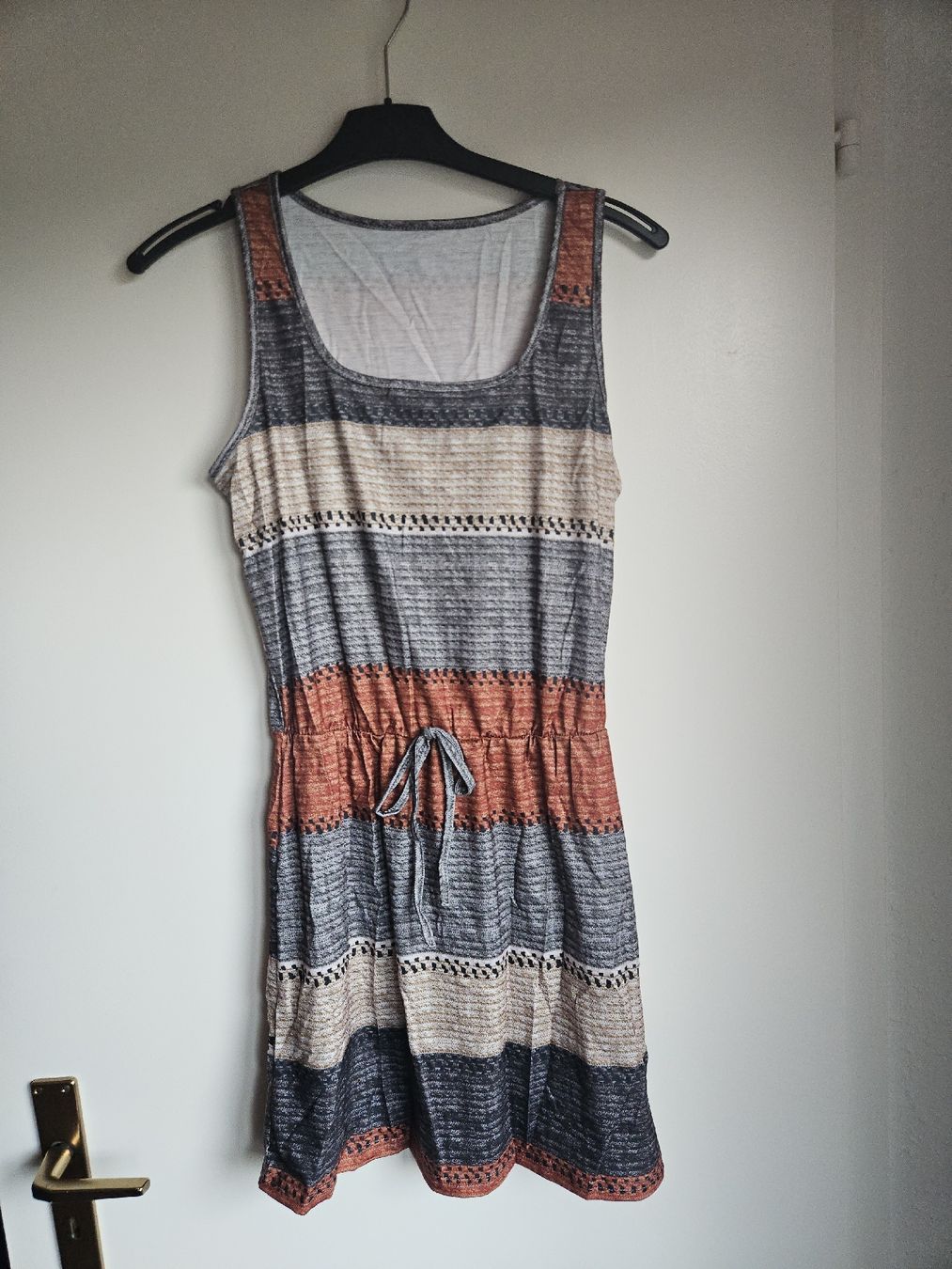 Vestiti: Kleid von SHEIN LUNE gestreift – Nuovo (secondo la descrizione) da Ebikon venduto da SecondChance_byM