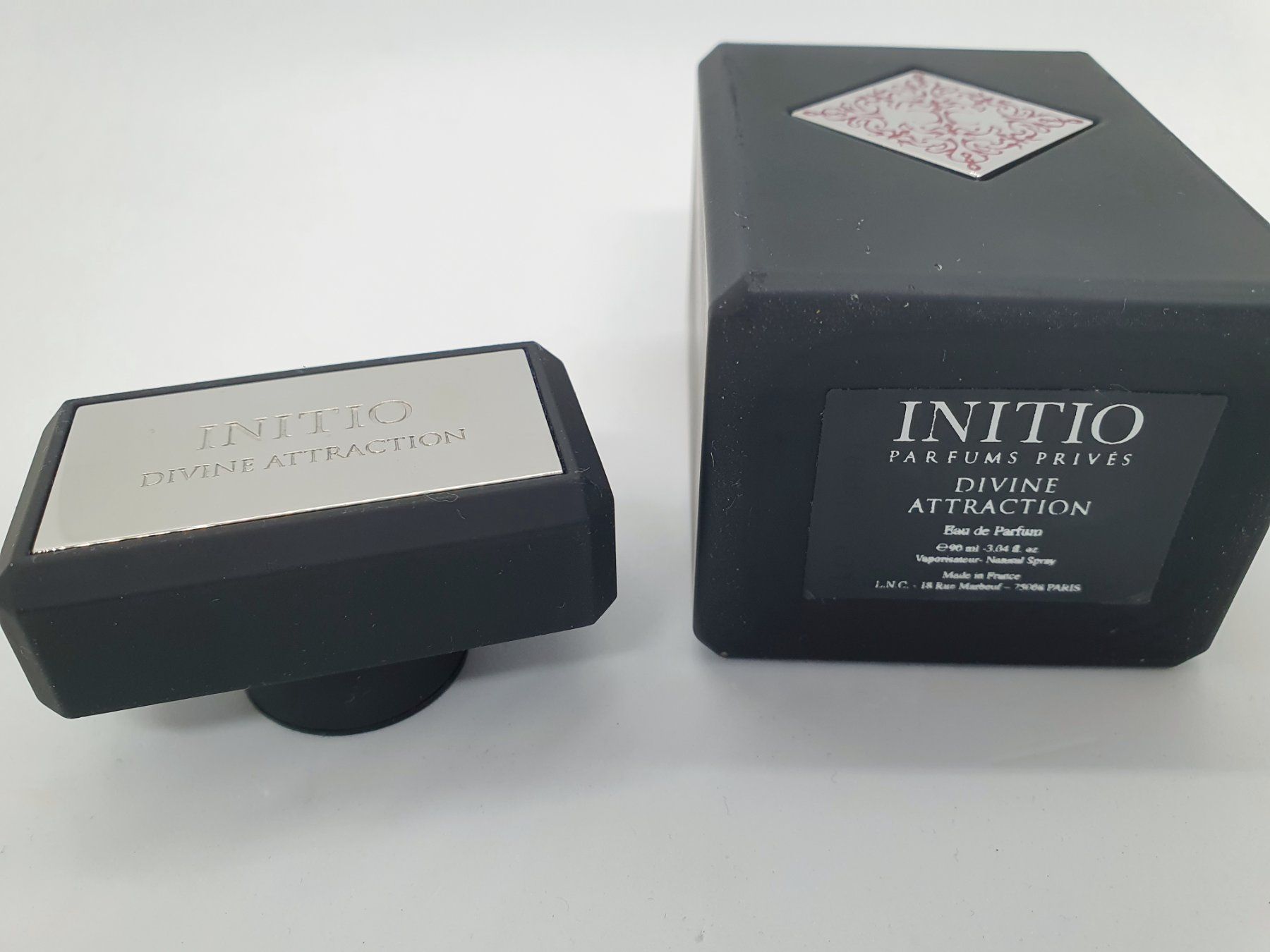 Initio Profumi & Eau de Toilette: 5 ml DIVINE ATTRACTION INITIO ABFÜLLUNG – Nuovo (secondo la descrizione) da St. Gallen venduto da CaliSunshine 1
