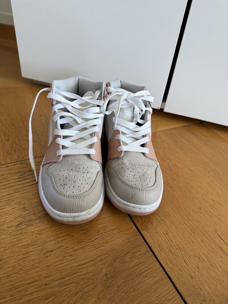 Jordan Scarpe da donna: Nike Air Jordan Mid Sneaker – Nuovo (secondo la descrizione) da Wolfhalden venduto da rsc_clc6 1