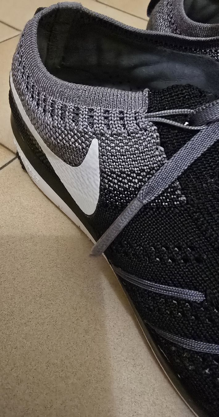 Nike Scarpe da donna: Baskets Nike Flyknit grises et noires, T36 – Usato da Genève venduto da Saleena 8