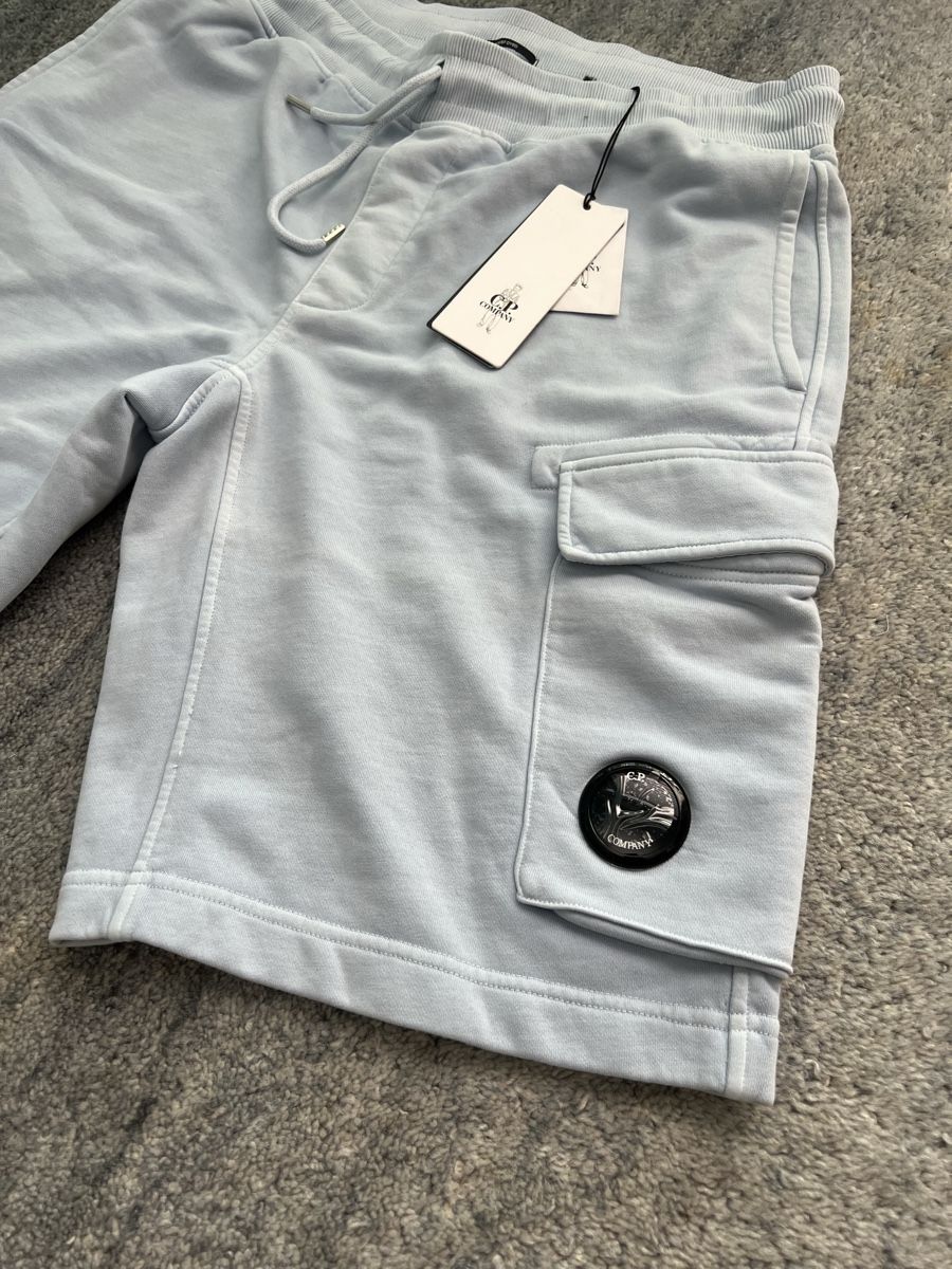 CP Company Pantalons: CP Company Shorts – Neuf avec emballage d'origine à St. Margarethen TG par compass.island 1