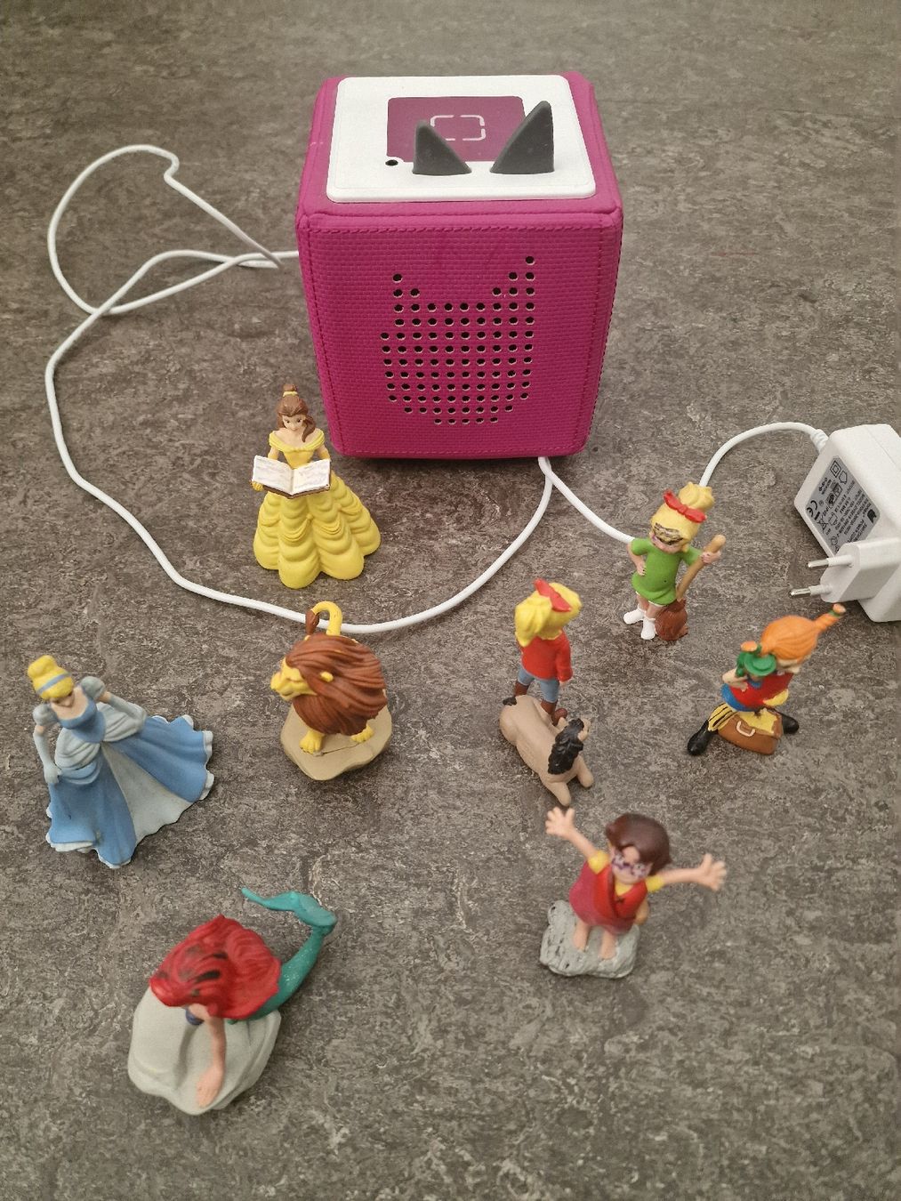 Audiolibri: Tony box with figures – Usato da Winterthur venduto da tens_yigs 1