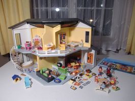 Playmobil Haus / Villa mit Einrichtung