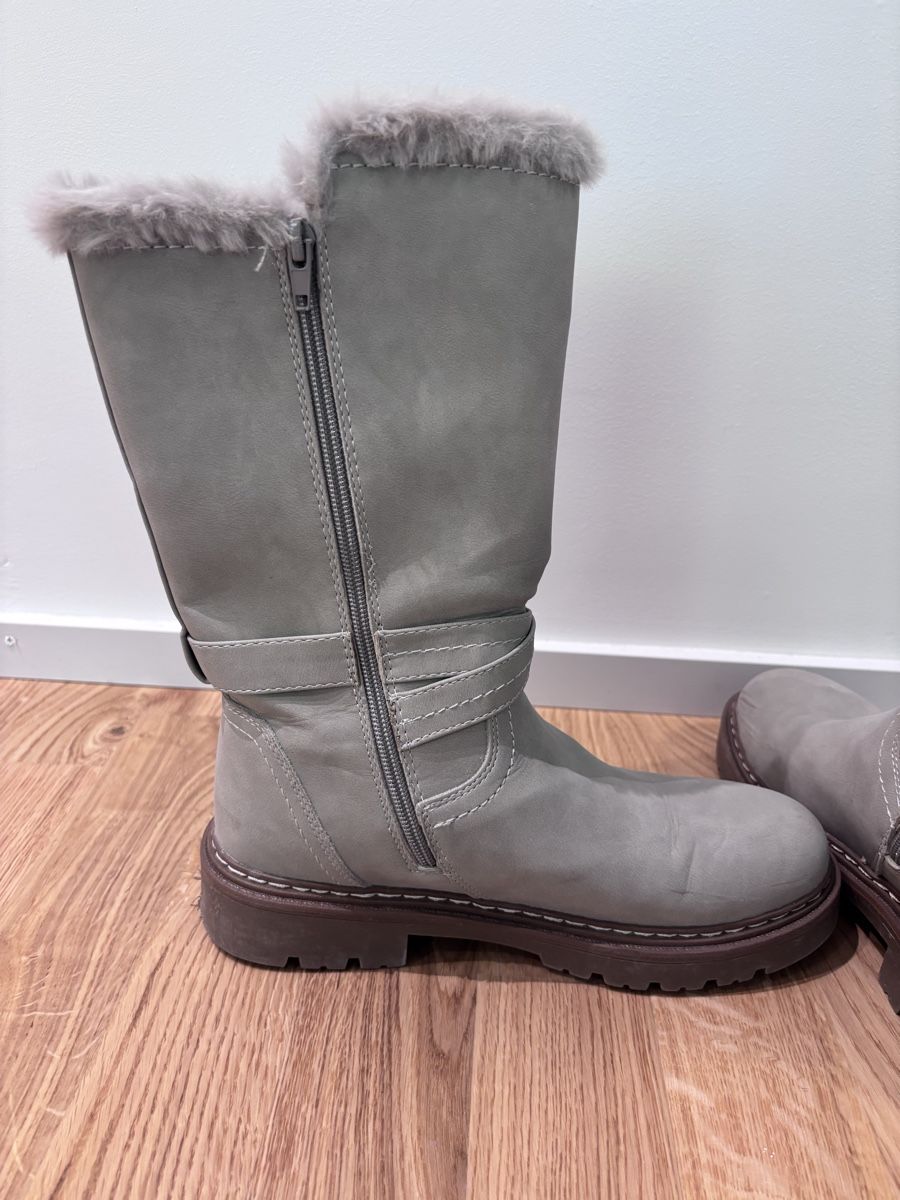 Damenschuhe: Winterstiefel – Gebraucht aus Luzern von qch_2jjy 3