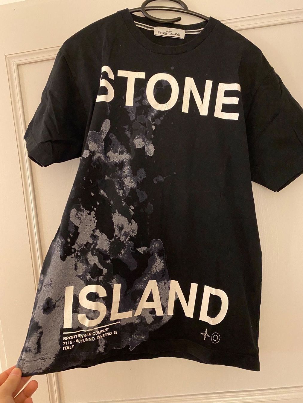 Stone Island T-shirt: Stone Island T-Shirt – Usato da Neftenbach venduto da Vespa796