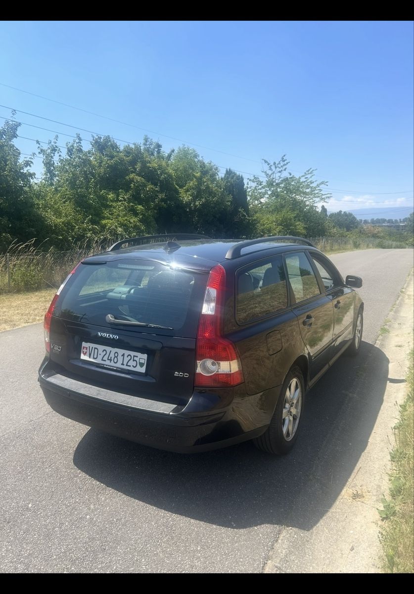 Volvo Automobili: Volvo v50 2.0 diesel – Usato da Renens VD venduto da NNB_92 2