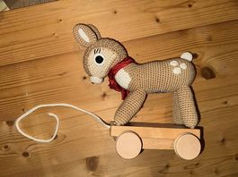 Nachziehendes Bambi ab 12 Monaten