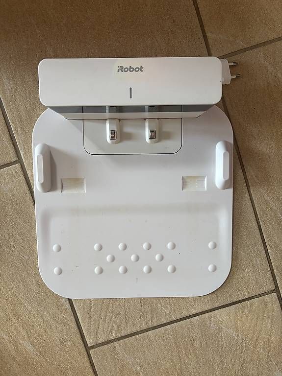 Irobot Staubsauger & Zubehör: IRobot brava Jet M6 - robot aspirateur – Gebraucht aus Ogens von ced_qn5v 2