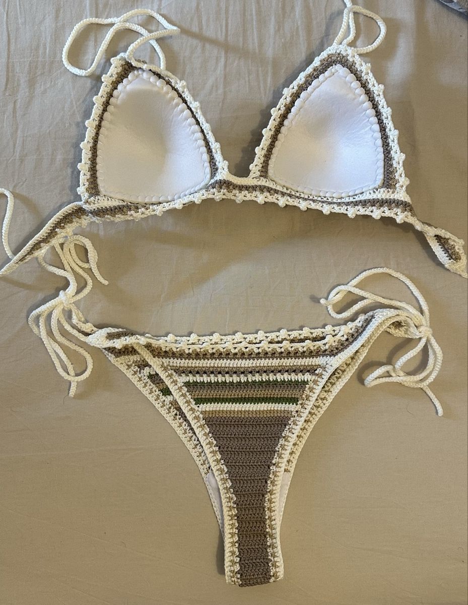 Costumi da bagno & Bikini: Bikini Handmade Crochet – Nuovo (secondo la descrizione) da Wohlen AG venduto da Maloukoch 1