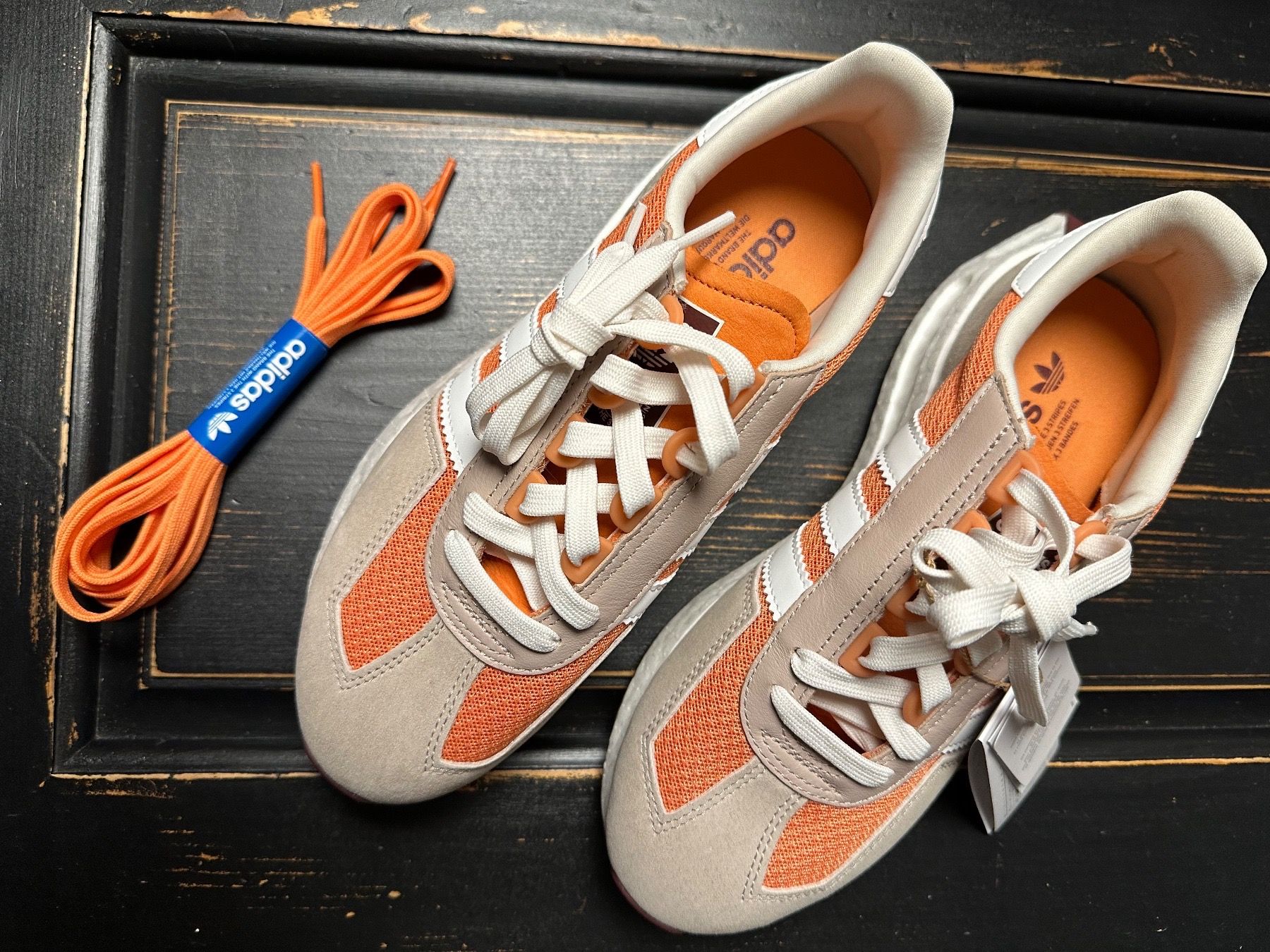 Adidas Damenschuhe: Adidas Sneakers  Grösse 39 1/3 – Neu und originalverpackt aus Zürich von Faetze0