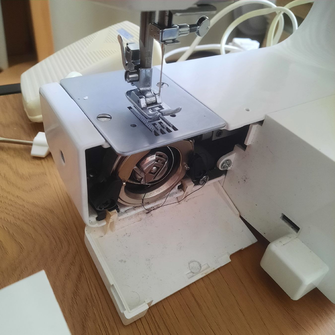 Macchine da cucire: Nähmaschine E&R Classic elektronisch – Usato da Solothurn venduto da lsc_pf99 7