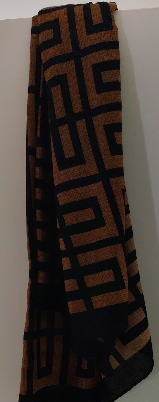 Foulard & Sciarpe: Magnifique echarpe – Usato da Neuchâtel venduto da pie_8t6p