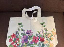 Stofftasche mit Blumenmotiv neu