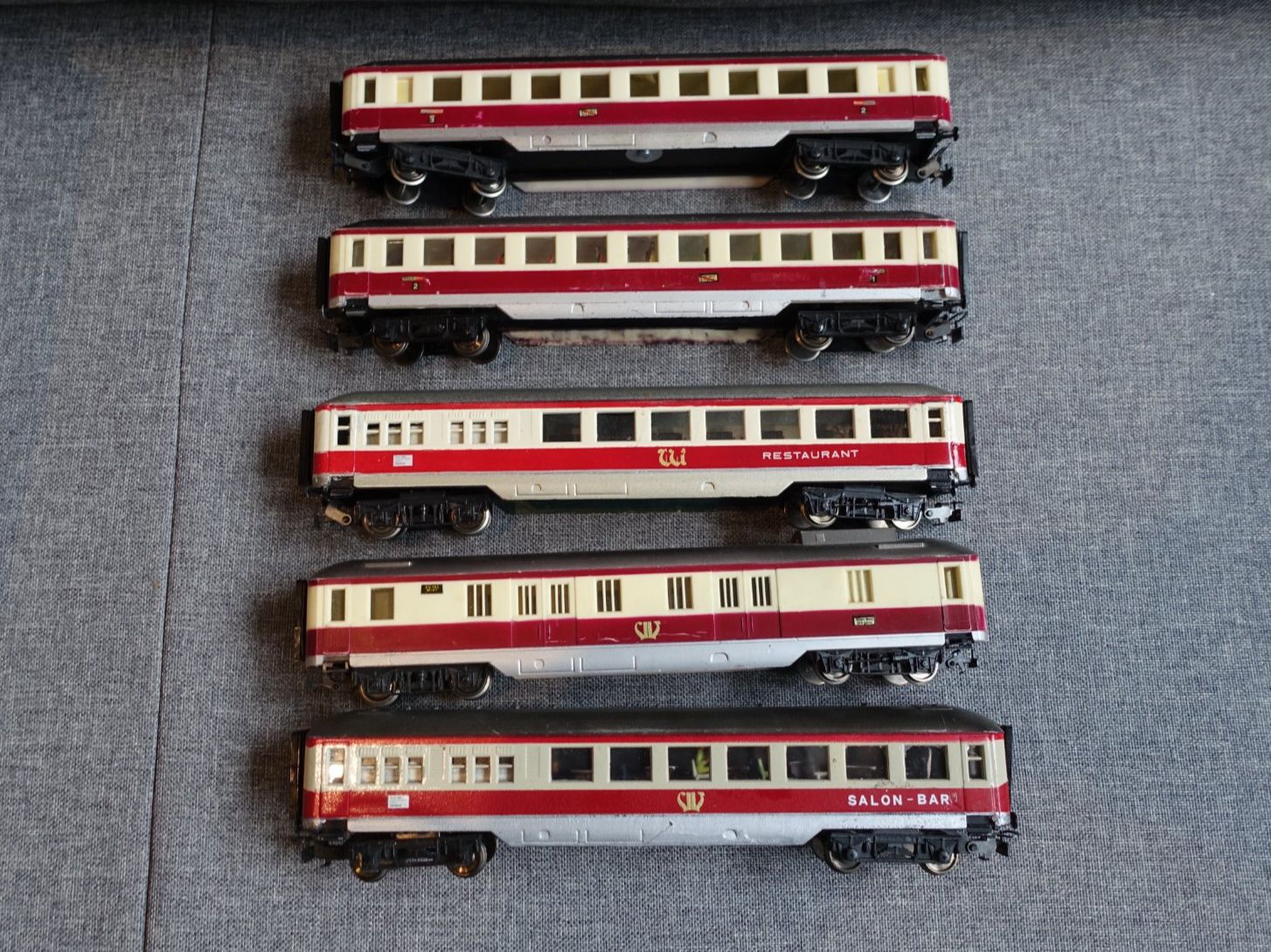 Kleinbahn Modellini di ferrovie: KLEINBAHN Schnellzugwagen Kombination, HO – Usato da Wallbach venduto da Sarrows 1