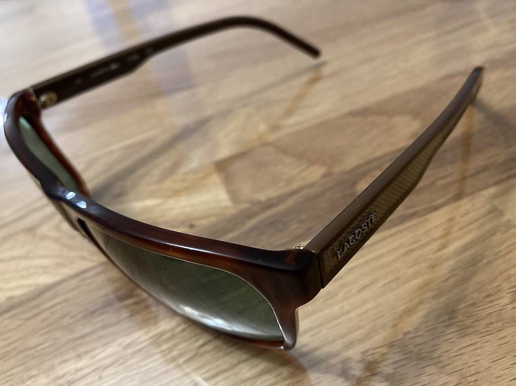 Occhiali & Lenti:  Lunettes à soleil neufs de marques Lacoste – Usato da Ménières venduto da 30A 1