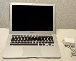 Apple Macbook Air A1466 i5  13"