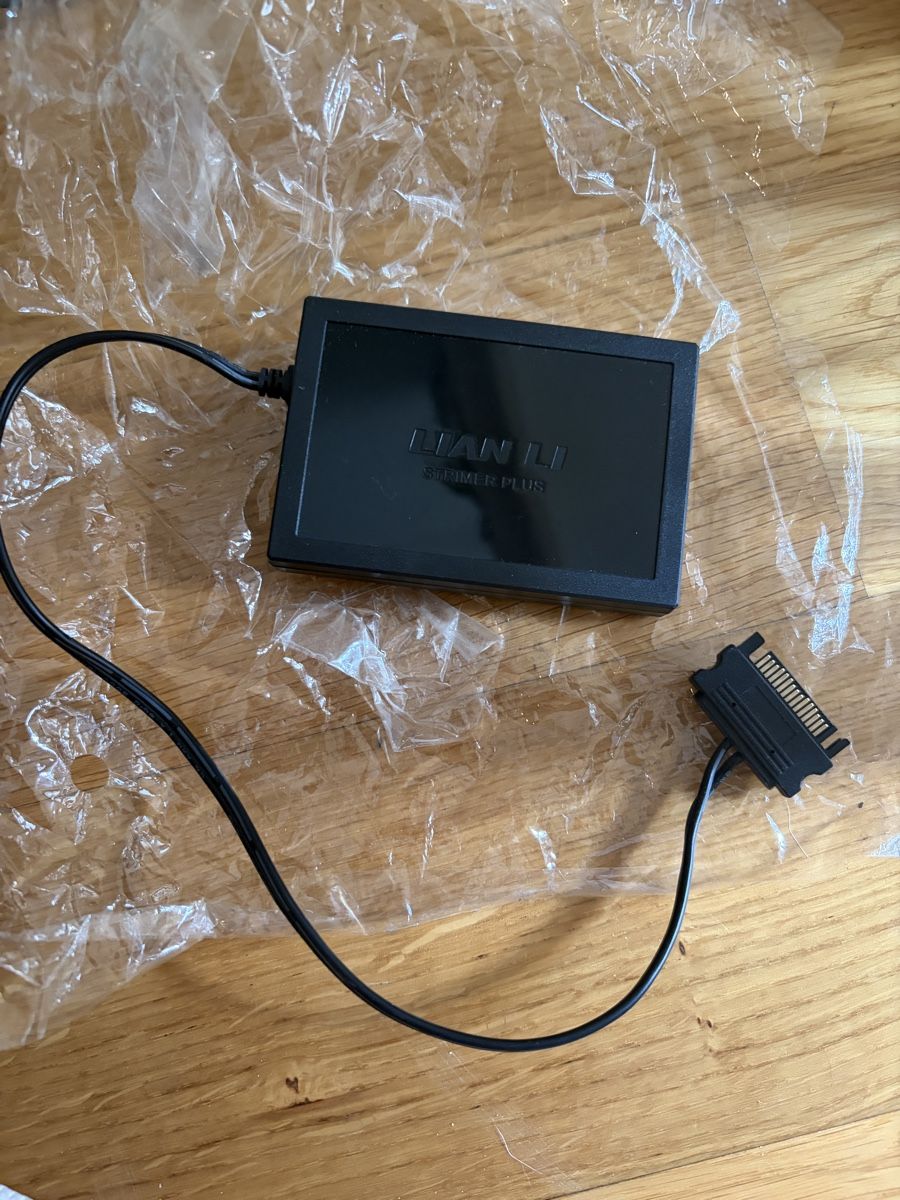 Lian Li Cavi: Lian Li Strimer Strimer Plus V2 24-Pin + 8 Pin + Controller – Usato da Basel venduto da ale_mn2l 2
