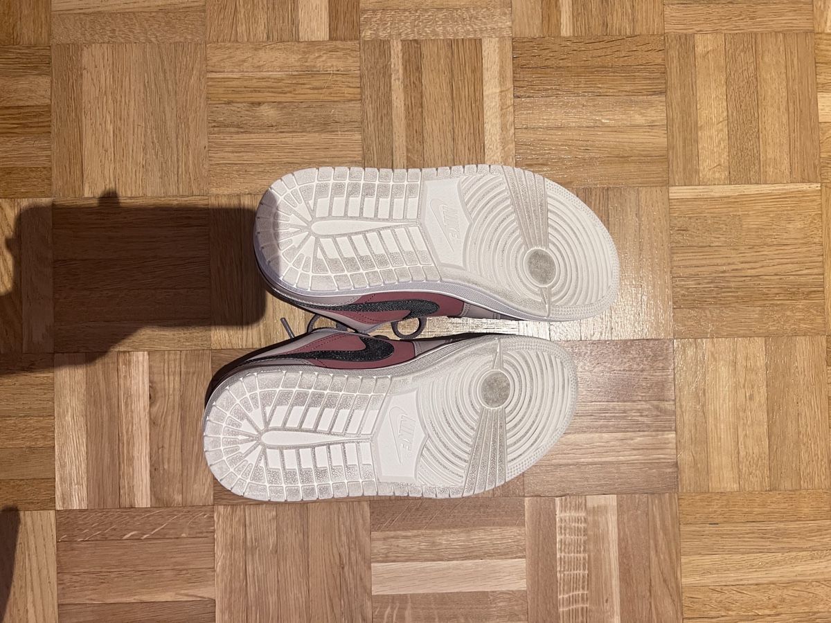 Scarpe da donna: Nike Air Jordan 1 Low Sneakers – Nuovo (secondo la descrizione) da Kloten venduto da ttuna 2