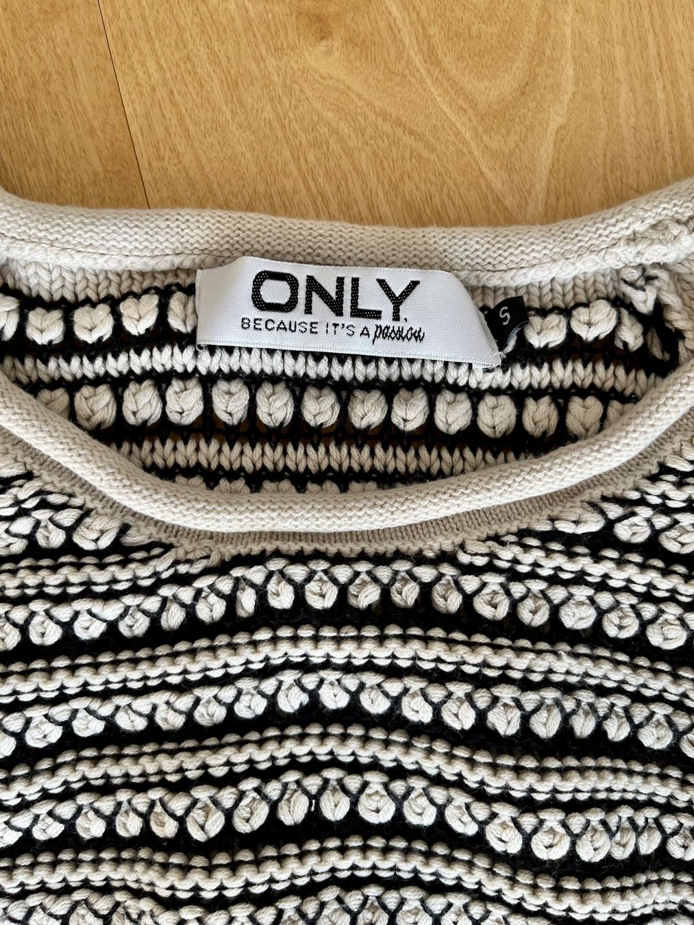Only Maglioni & Felpe: ONLY Strickpullover Gr. S, beige-schwarz – Nuovo (secondo la descrizione) da Scharans venduto da frischerwind 1