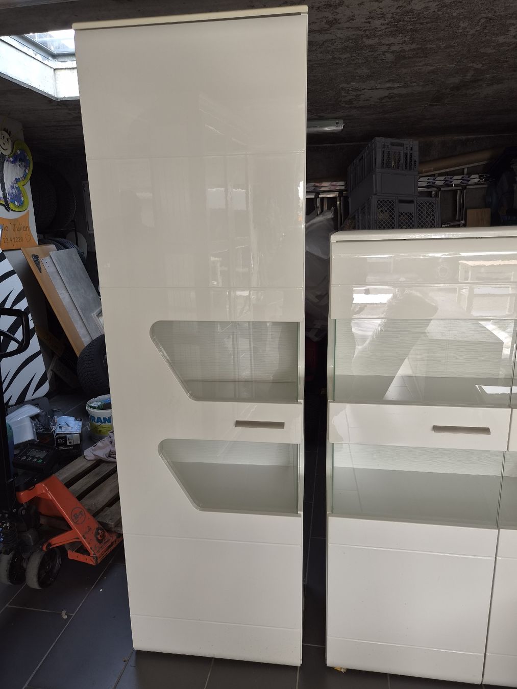 Vetrine: Forte Skyview Vitrine Fernsehmöbel Weiss – Usato da Dürrenäsch venduto da Uliu 1