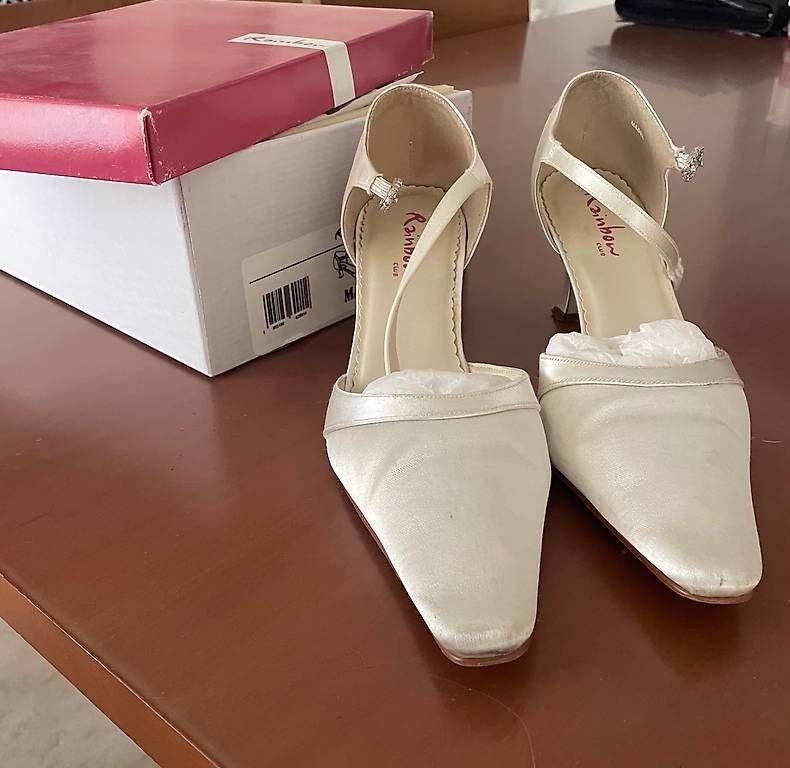Rainbow Damenschuhe: Hochzeitsschuhe Gr. 38.5 – Gebraucht aus Rossrüti von fil_9v9s