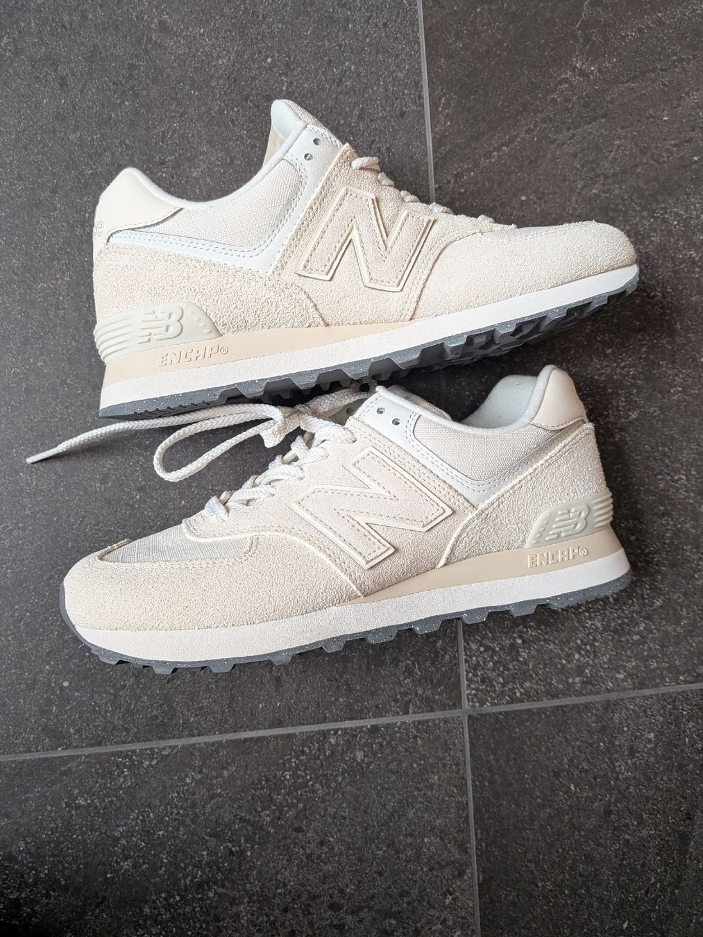 New Balance Damenschuhe: NEU New Balance Gr. 40 – Neu und originalverpackt aus Ebnat-Kappel von Fini1000 1